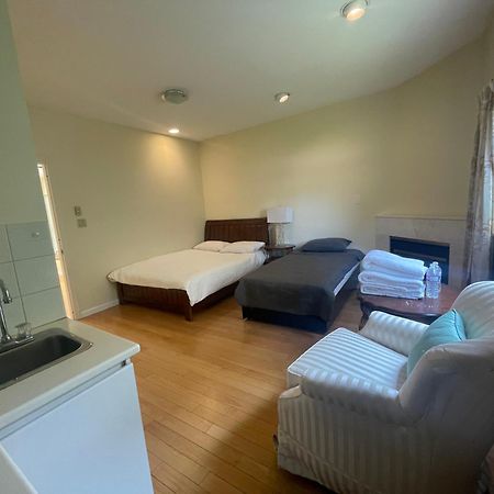Stylish & Central Vancouver Retreat - Steps From Local Attractions! Lejlighed Eksteriør billede