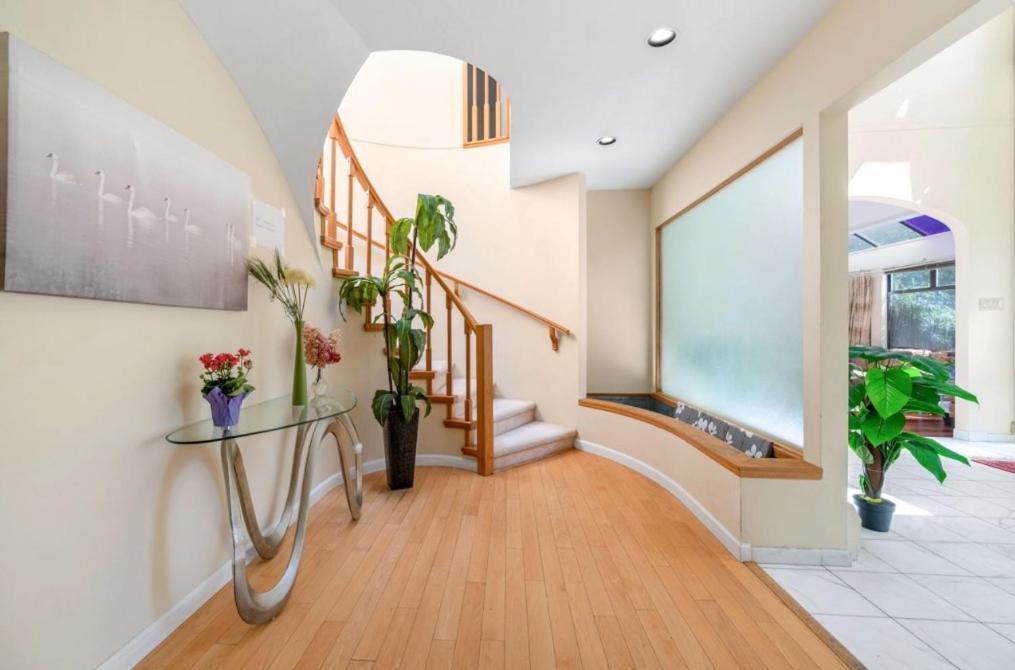 Stylish & Central Vancouver Retreat - Steps From Local Attractions! Lejlighed Eksteriør billede