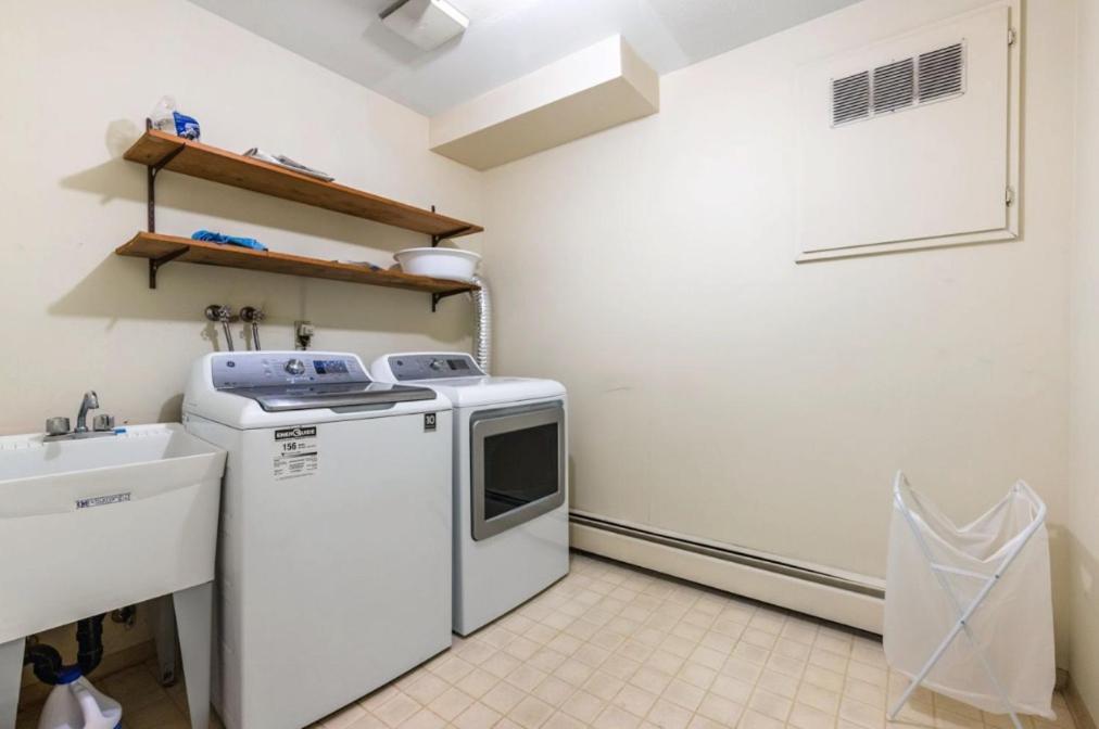 Stylish & Central Vancouver Retreat - Steps From Local Attractions! Lejlighed Eksteriør billede