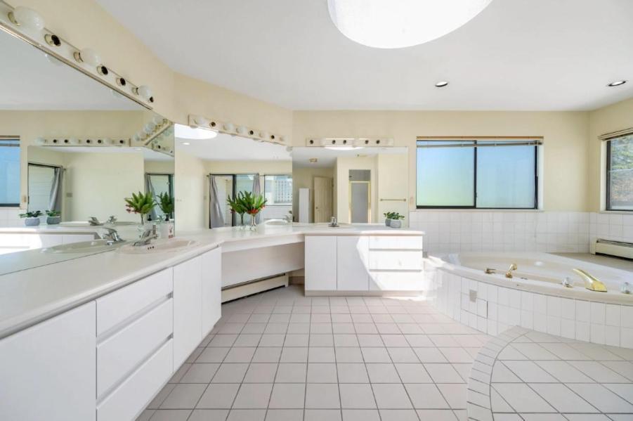 Stylish & Central Vancouver Retreat - Steps From Local Attractions! Lejlighed Eksteriør billede